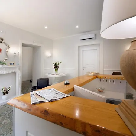 Barbarella מלון נאפולי