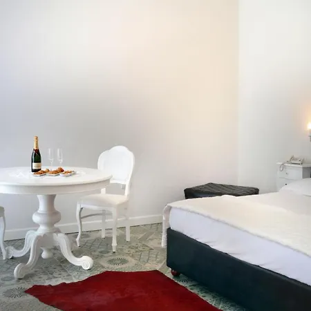 Barbarella Hotel Napels