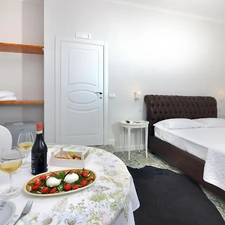 Barbarella Hotel *