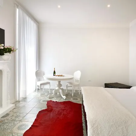 Barbarella Hotel *